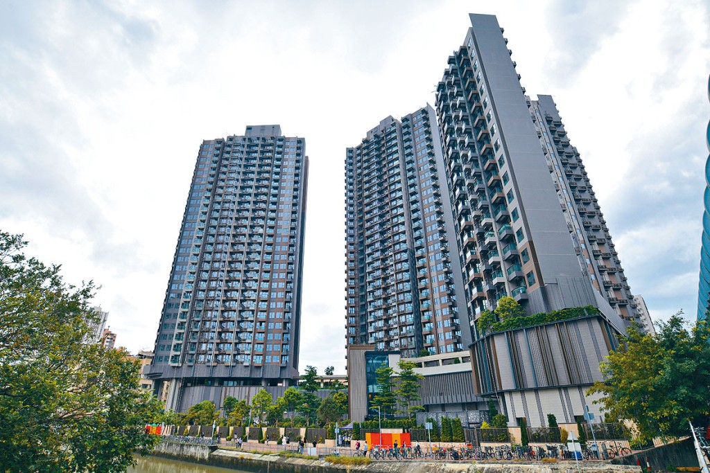 朗城滙5座中層F室，實用面積約532平方呎，以808萬元成交，折合實用呎價約為15,188元。