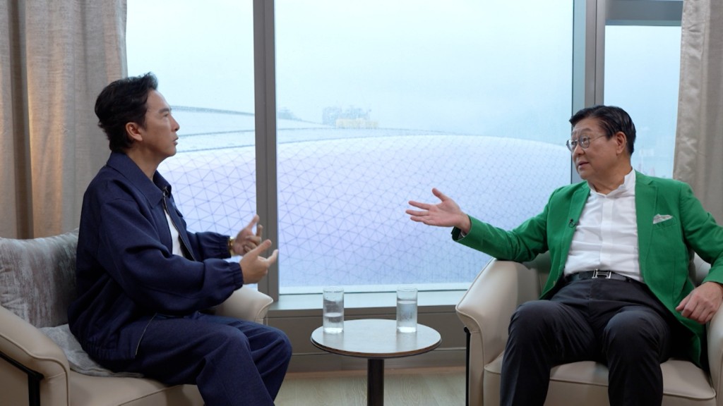 ViuTV節目《馬時亨 ‧ 獅子山精神》播出最後一集,邀請了甄子丹作嘉賓。 ViuTV節目《馬時亨 ‧ 獅子山精神》播出最後一集,邀請了甄子丹作嘉賓。