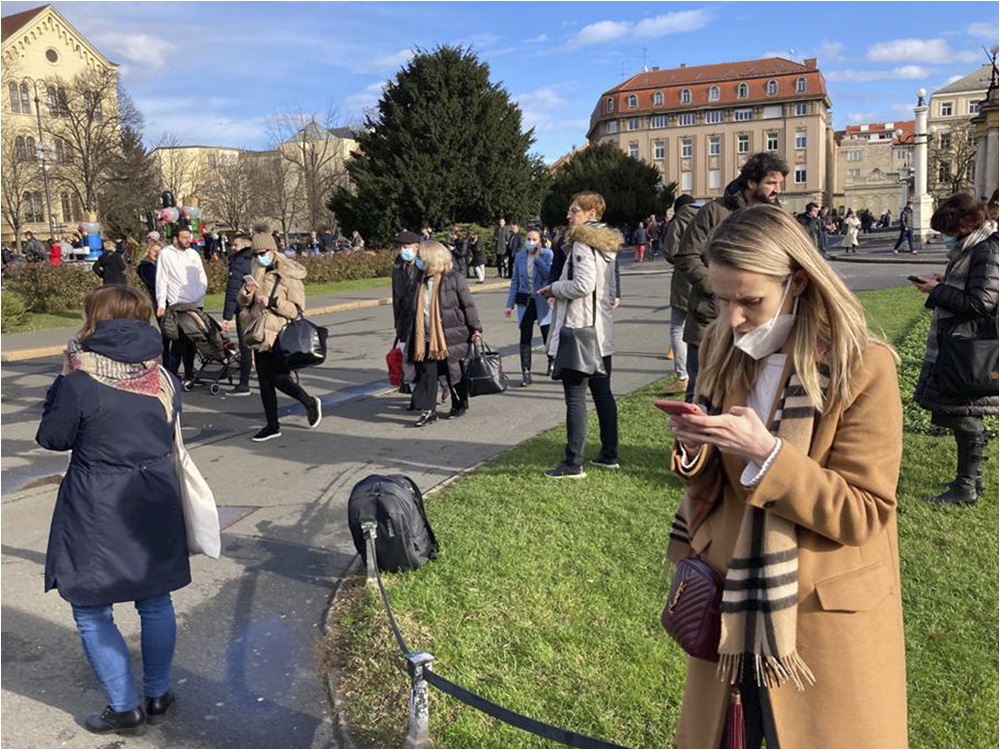 有民眾表示接受不到信號，無法聯絡親友。