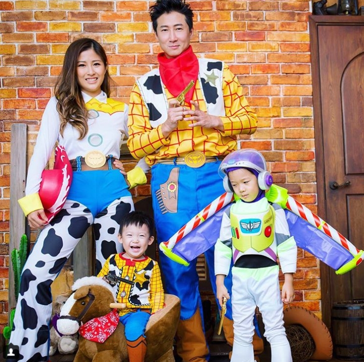 洪天明一家四口
