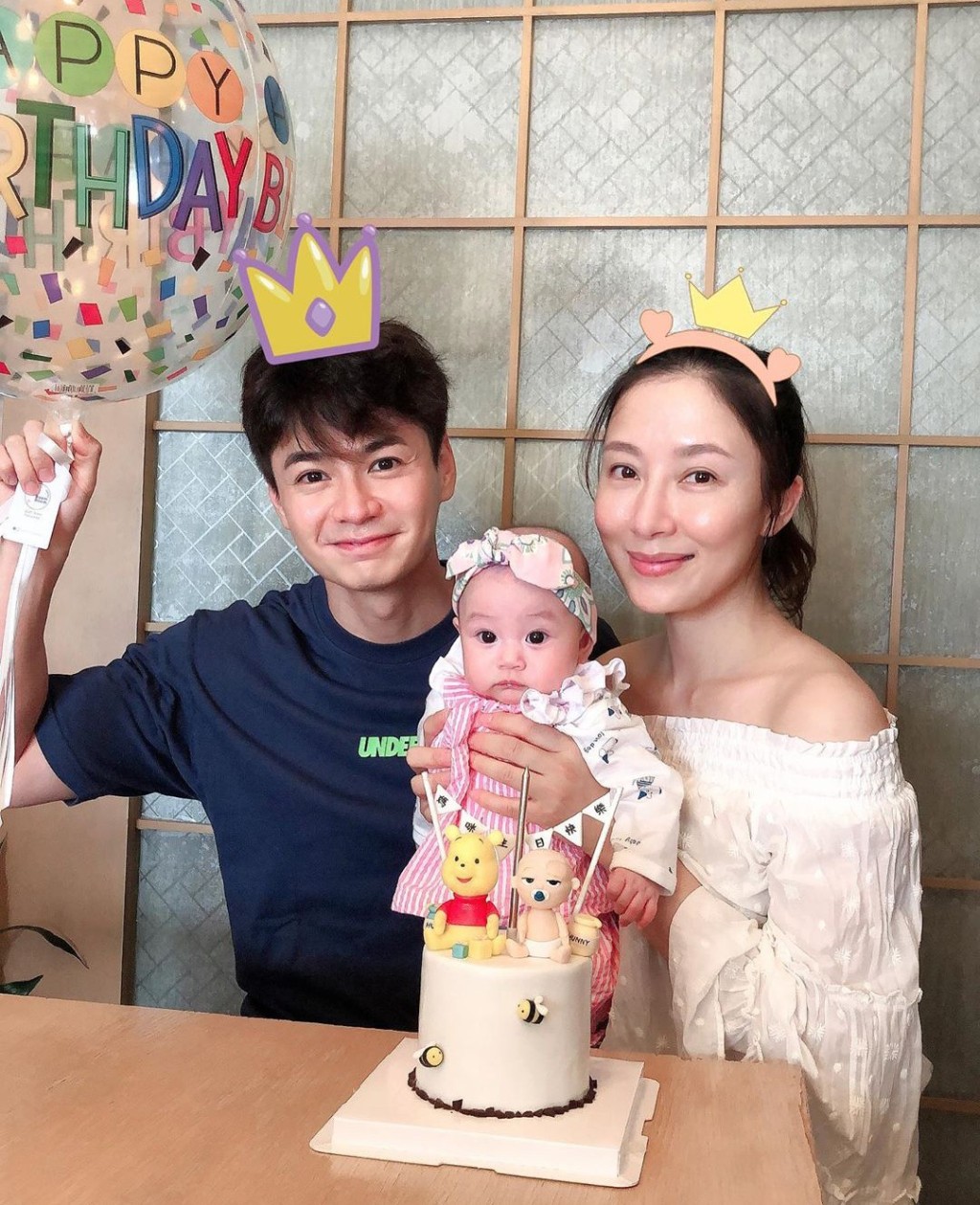 兩人今年終於造人成功,誕下女兒「小珍珠」。