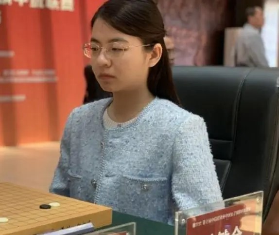 秦思玥被稱「天才女棋手」。