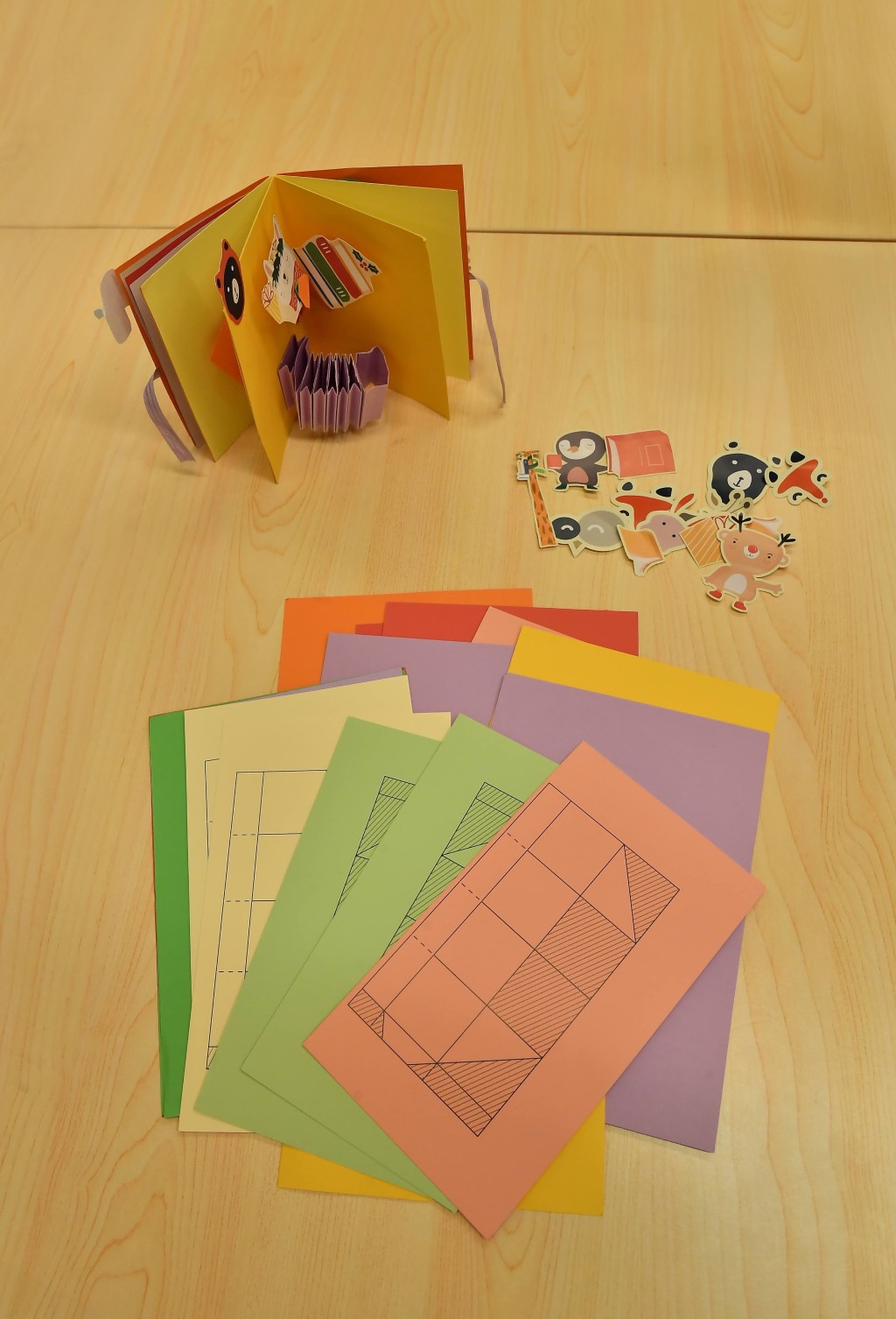 全方位拆解一本書的誕生過程，親手製作手工書。（圖片來源：Kiddyland）