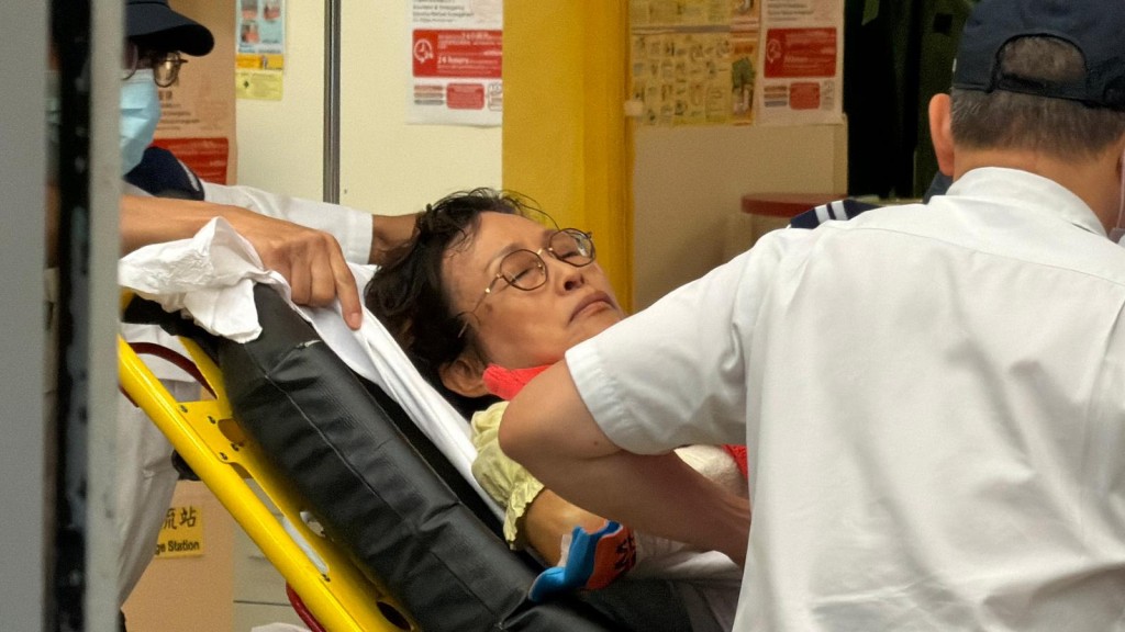 女傷者獲送院治理。 女傷者獲送院治理。
