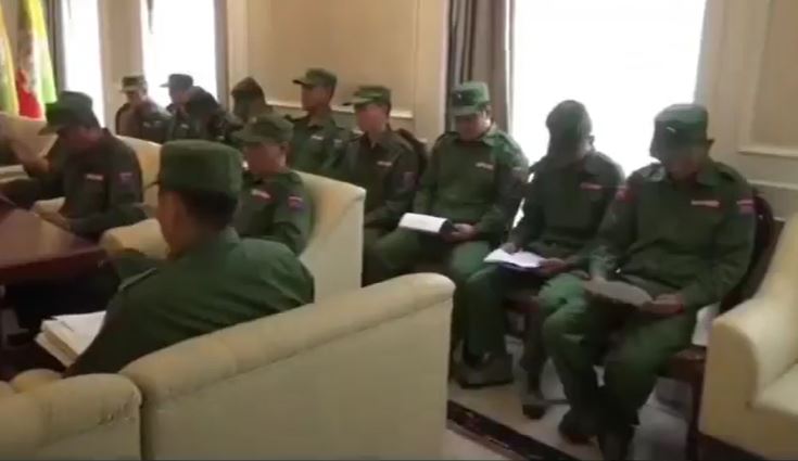 缅甸同盟军普通话学习《习近平文选》。