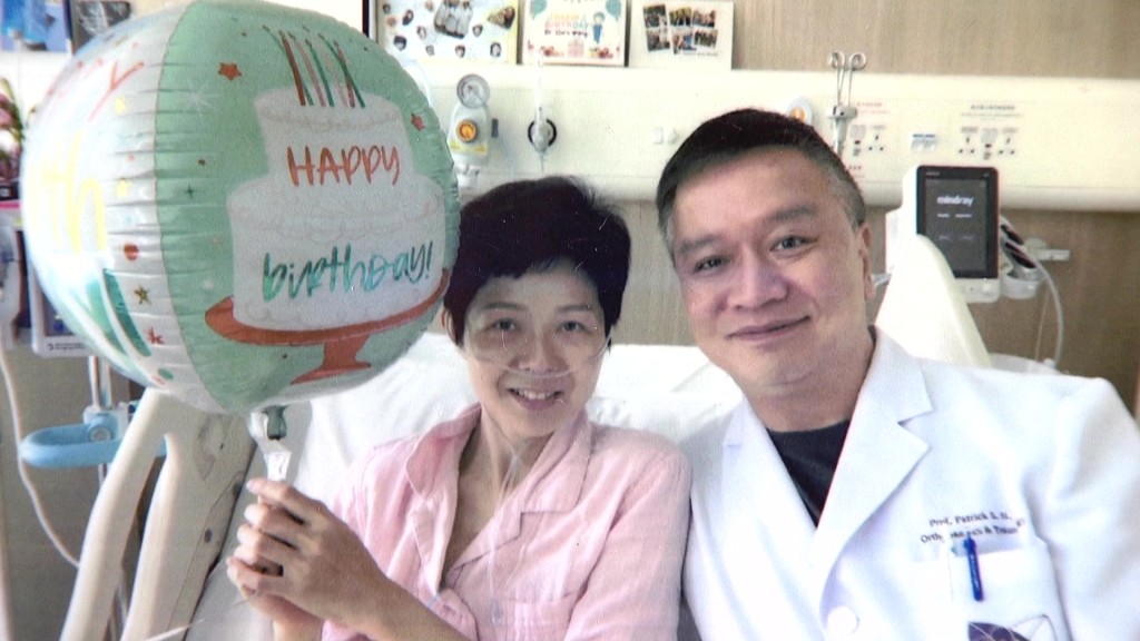 容樹恒醫生陪伴黃詠儀醫生度過在醫院的最後一個生日。