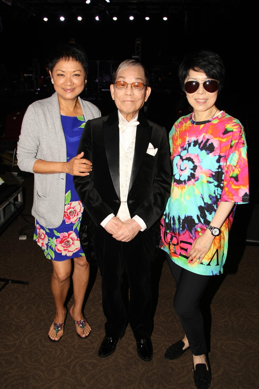 葉麗儀、顧嘉煇、關菊英在2015年於紅館舉行的《顧嘉煇榮休演唱會》綵排。