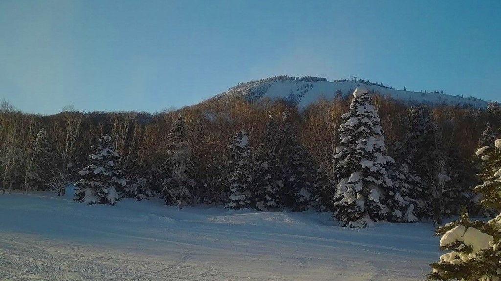 燒額山滑雪場2月21日的情況。