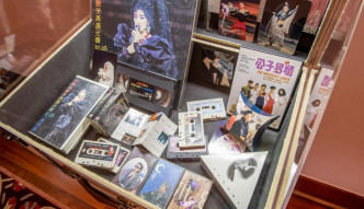梅艷芳的專輯卡式帶及電影光碟，部分非常珍貴。