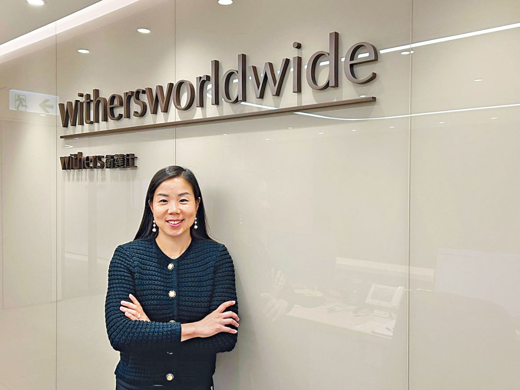 曹喬菱表示,近1年在香港突然增加很多跨境離婚案例。
