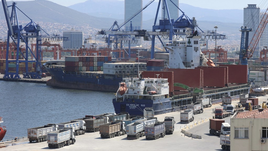 土耳其-以色列主要贸易港口：土耳其伊兹密尔港。  路透社