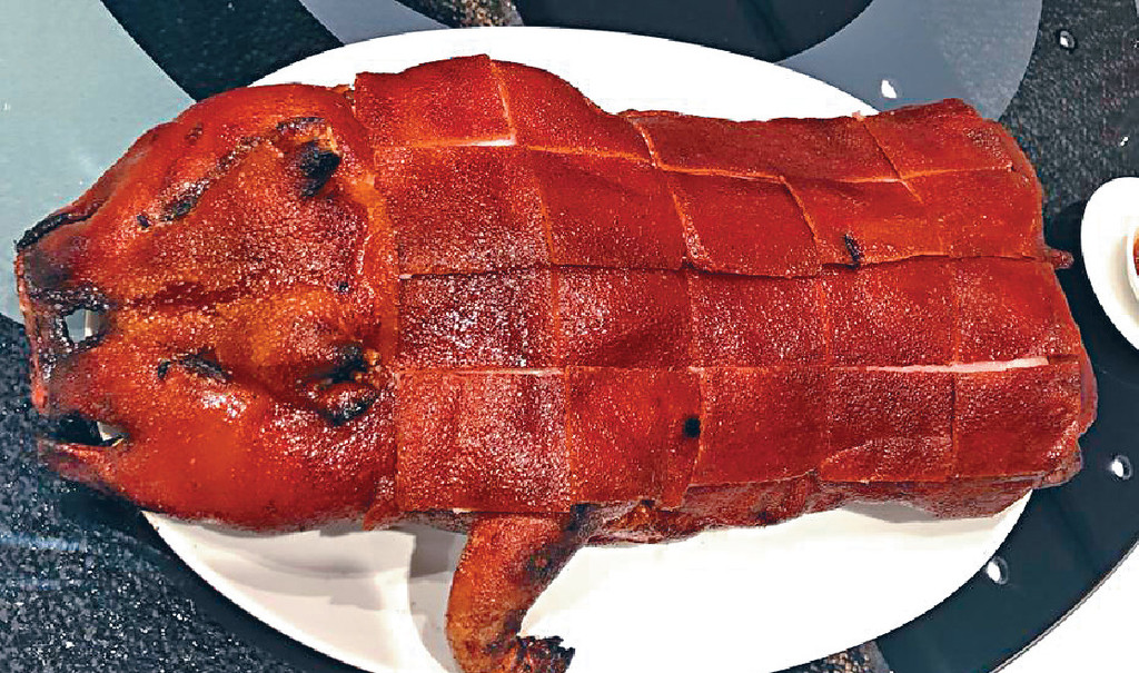 ■皇牌大紅片皮乳豬全體
