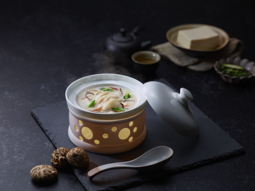 鍾菜館提供多款新派粵菜佳餚及巧手美點。 鍾菜館提供多款新派粵菜佳餚及巧手美點。