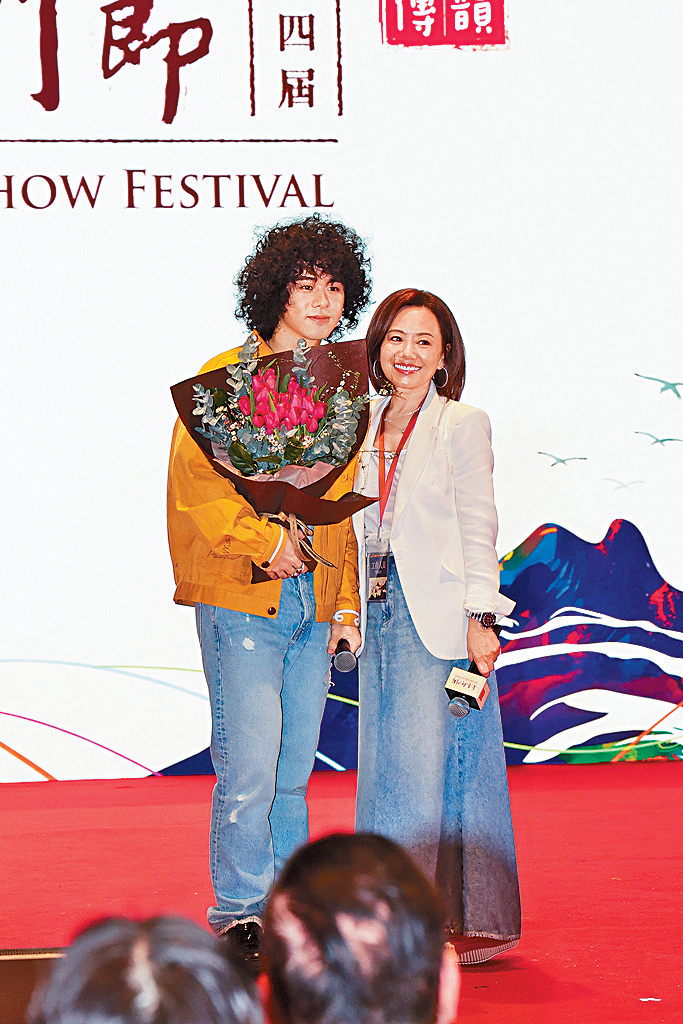 楊玳詩（右）感謝曾比特二話不說答允出席活動。