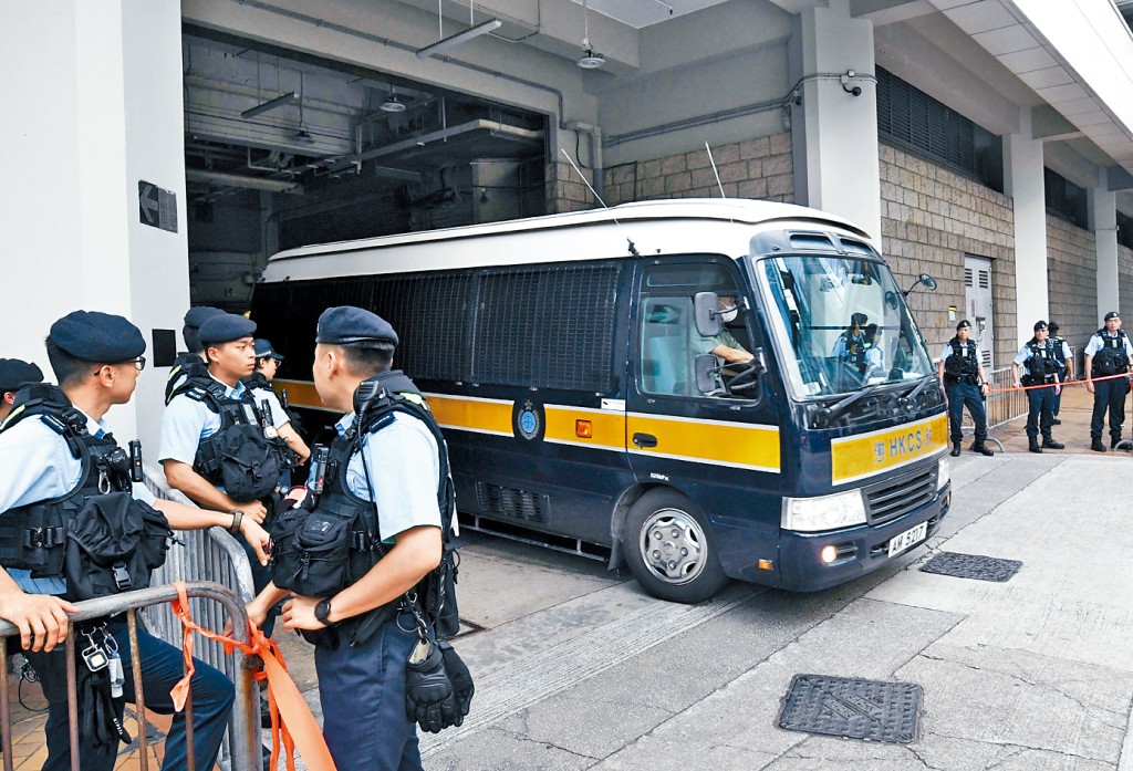 屠龍小隊案7名被告中,僅賴振邦串謀爆炸交替罪成,其餘6人所有罪名不成立。