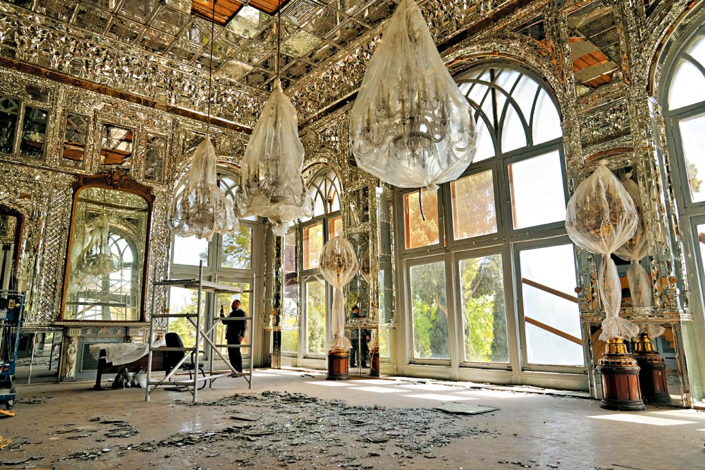 伊朗當局周日公布，名列聯合國世界遺產的德黑蘭「古列斯坦宮」，裏面一間房間在3月初美以空襲中遭破壞。