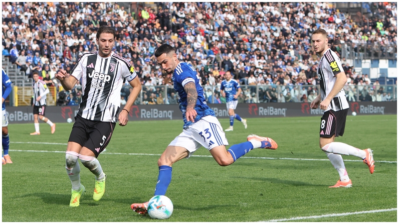 盧卡斯達古夏中場貢獻極大。AP