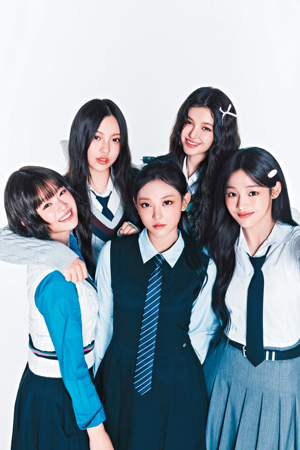 NewJeans雖然全員回歸ADOR，但是否仍然是5人體制還是未知數。