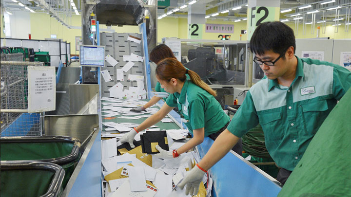 香港郵政表示,受英國罷工影響,寄往當地郵遞服務延誤。資料圖片