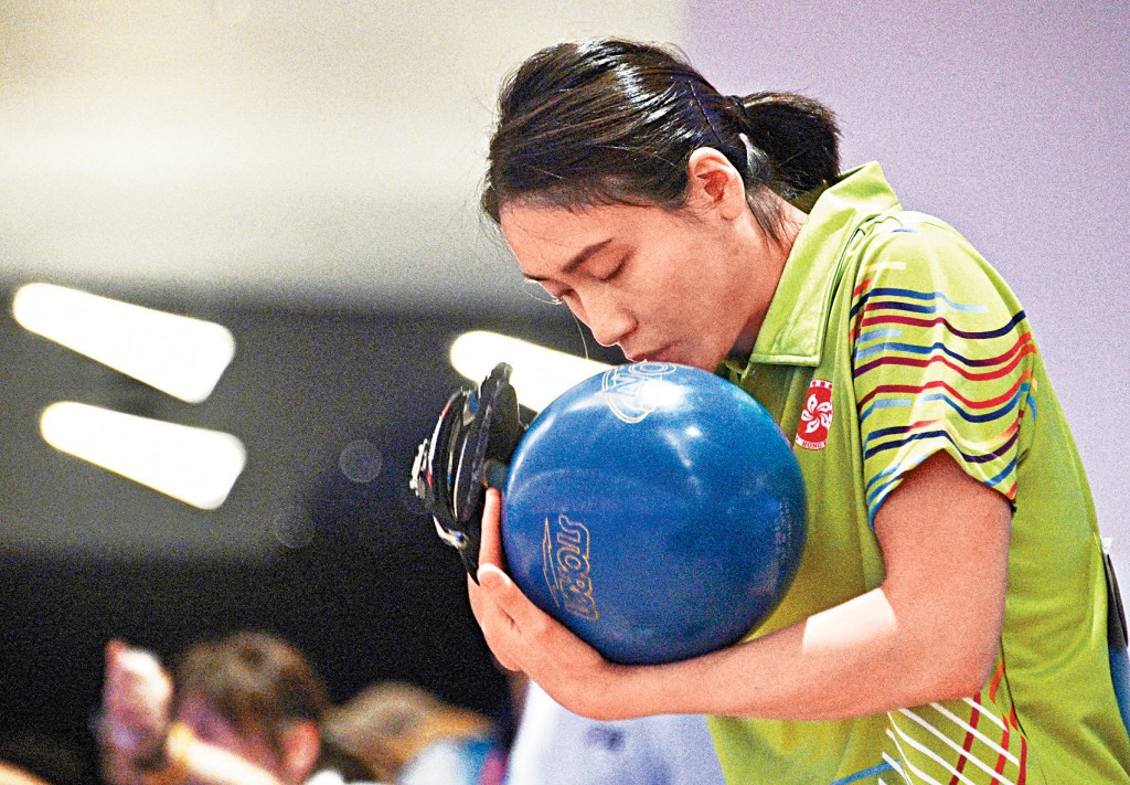 全運會群眾比賽保齡球項目，昨在啟德體育園進行第2天賽事。
