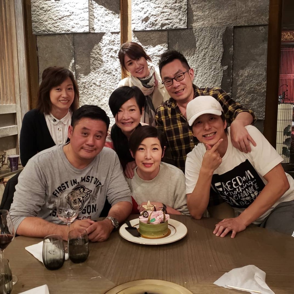 該網民指蓋世寶更轉身與朋友嘲笑自己,直言「我大個諗返起都好嬲」。 該網民指蓋世寶更轉身與朋友嘲笑自己,直言「我大個諗返起都好嬲」。
