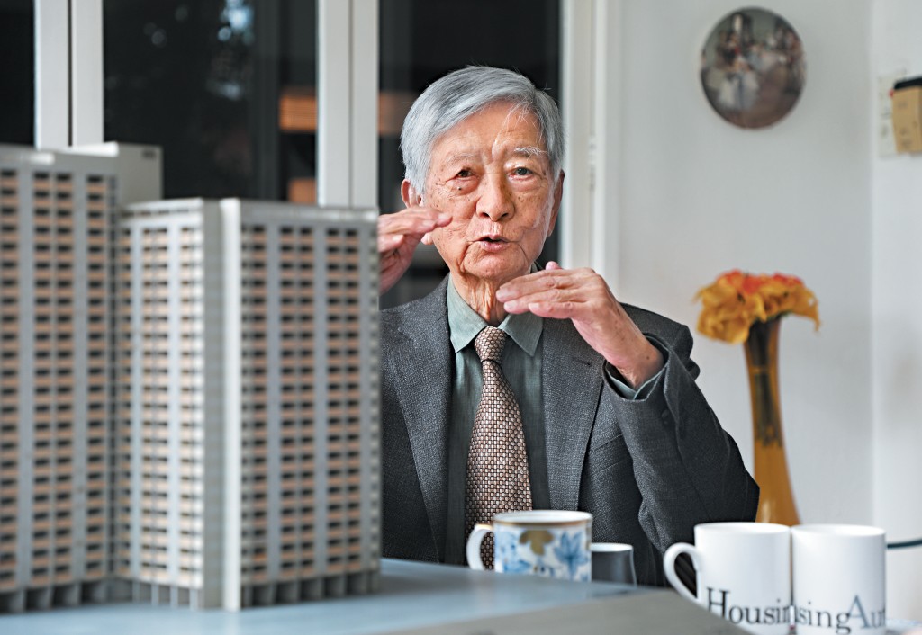 廖本懷在房委會50周年紀念特刊透露開發華富邨項目細節。