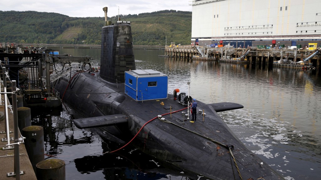 一艘核潛艇停泊在蘇格蘭的法斯蘭皇家海軍基地。 路透社