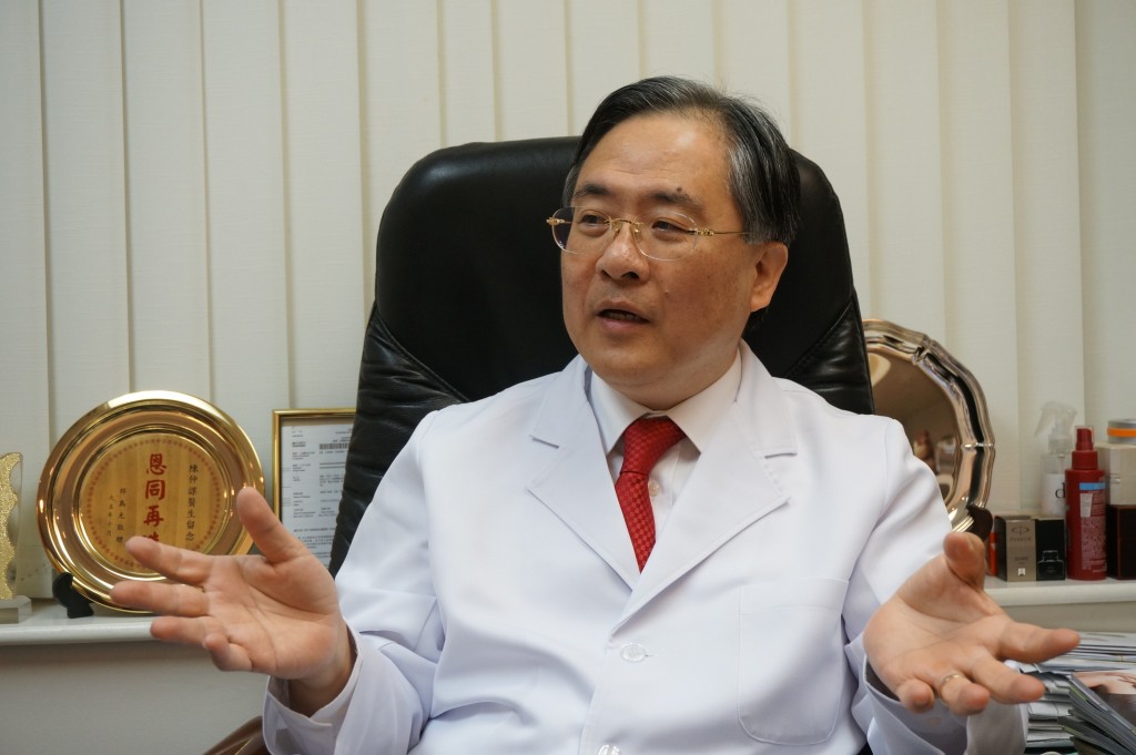 香港精神健康促進會主席陳仲謀。