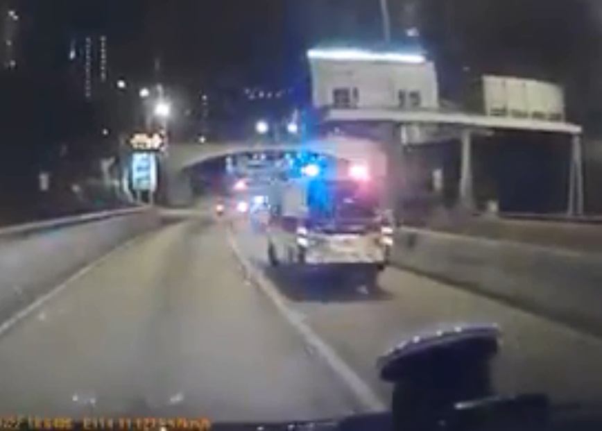 涉事警車。facebook司機（Carl Wong）圖片
