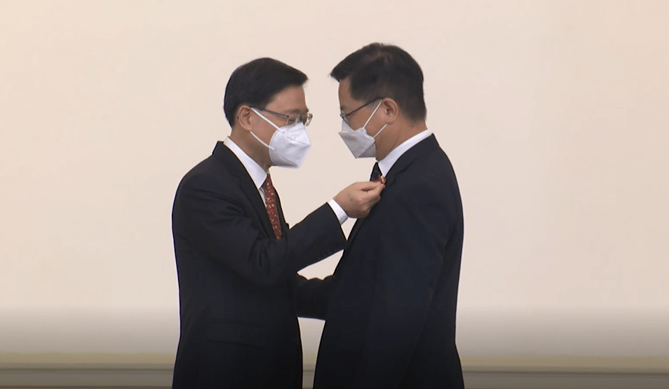 前創新及科技局局長薛永恒獲頒授金紫荊星章。  ​