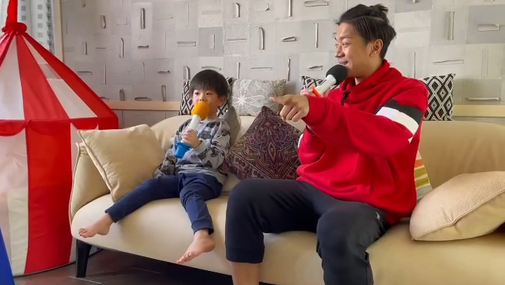 小春雞下月將有弟弟或妹妹。