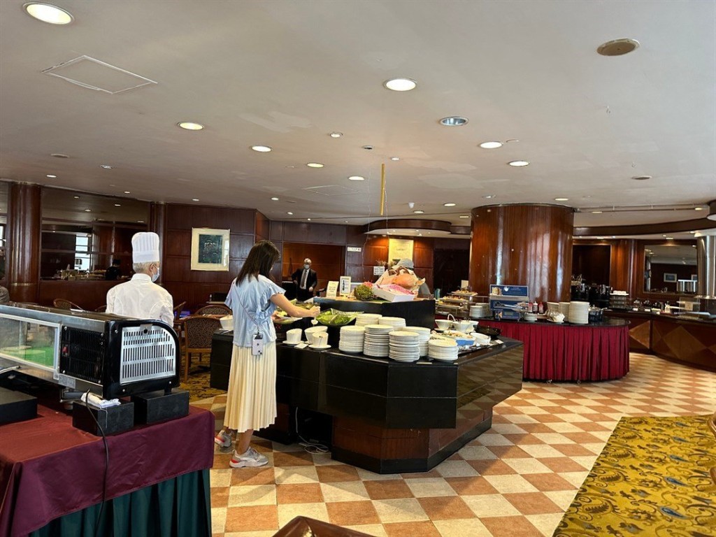 9名不適的食客曾於周一及周二間在君怡酒店咖啡屋食自助餐。網上圖片