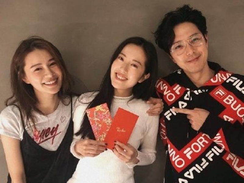 唐詩詠大年初二晚上蕭家拜年。黃翠如Instagram圖片