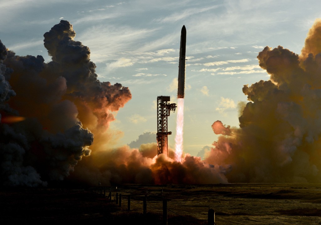 SpaceX“星舰”首次成功入轨 拟部署26枚新一代Starlink卫星。路透社 