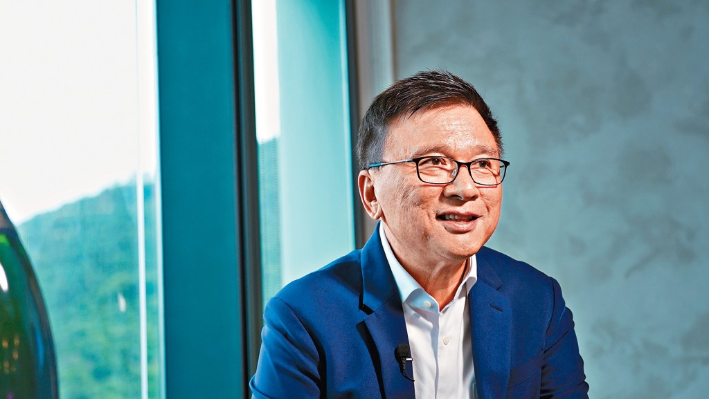 WeLab Bank董事局主席陳家強認為香港較缺乏長遠規劃的想法，寄語本港各界保持危機感。