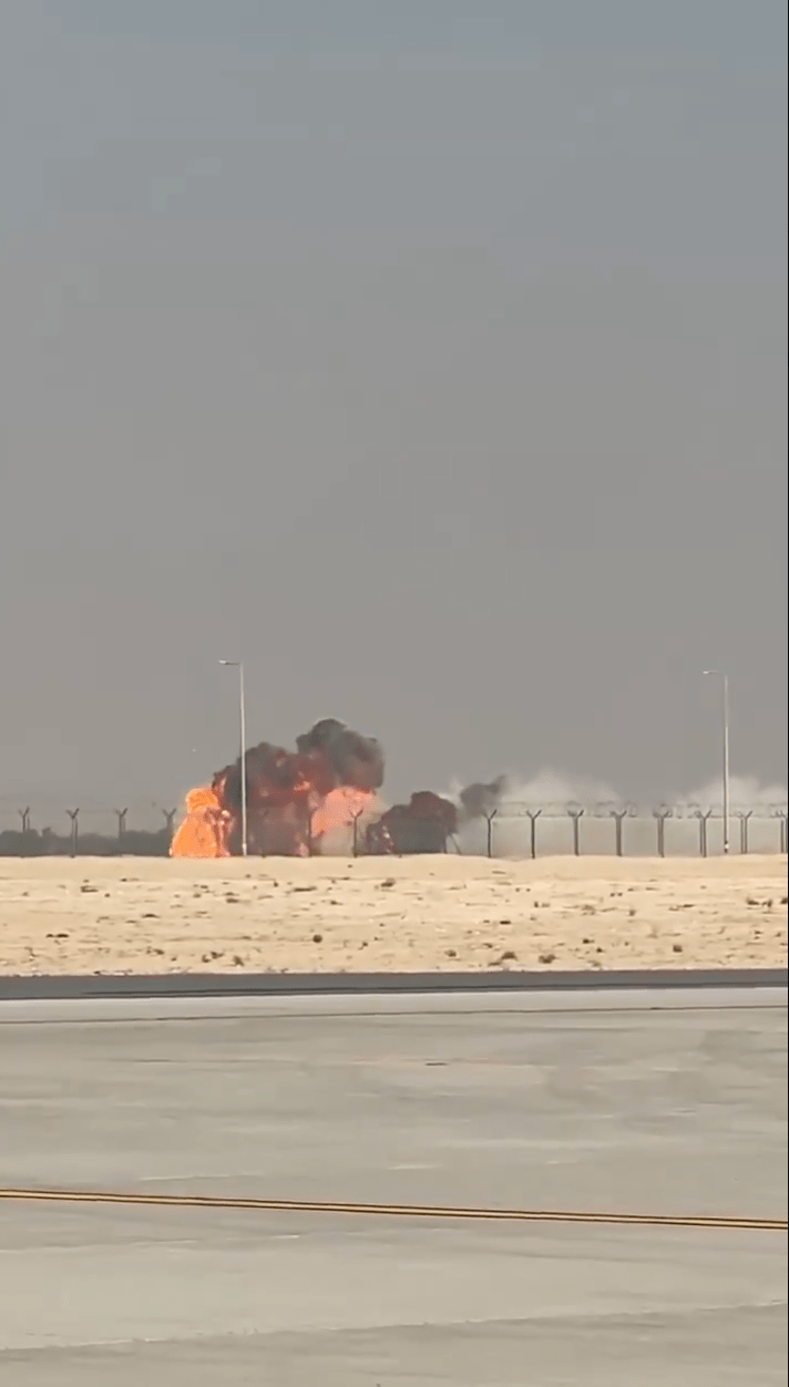 影片錄下戰機墜毀恐怖時刻。X@DD_Geopolitics