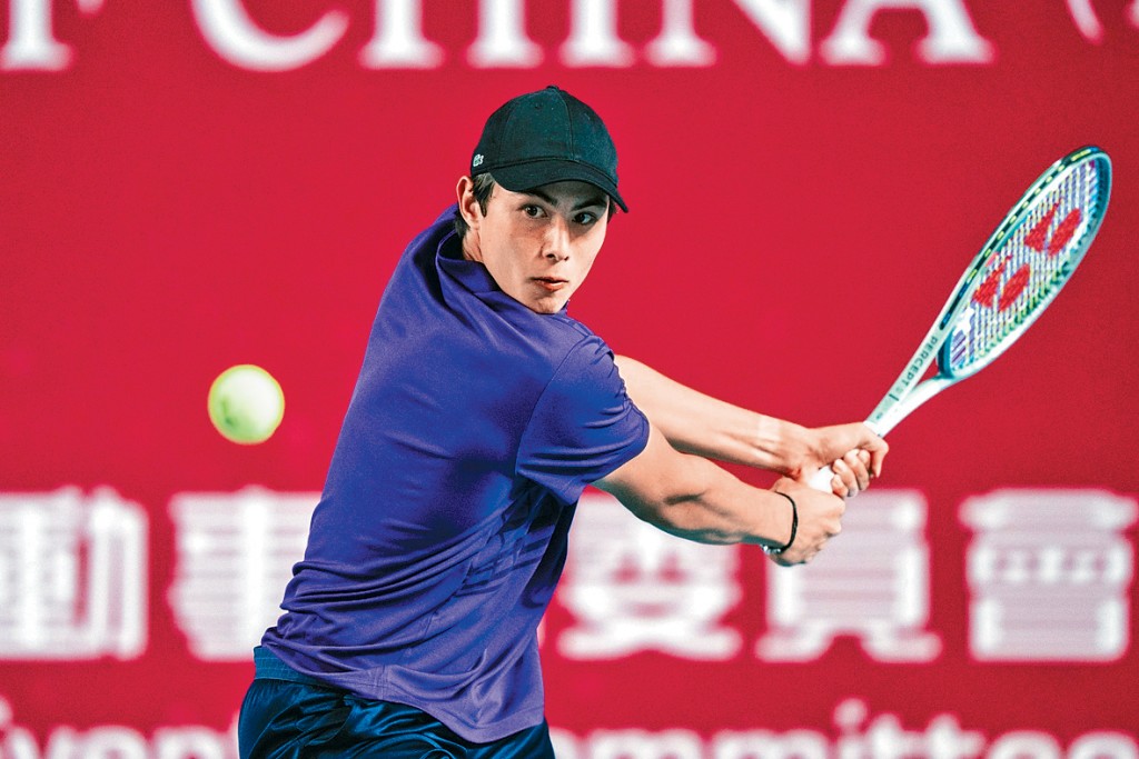 香港小將朱鍇泓打入澳網青年組八強。