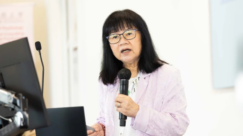 嶺大心理學系系主任、聯盟副主任蕭愛鈴期待計劃課程內容能強化聯盟內的朋輩輔導計劃。嶺大提供 嶺大心理學系系主任、聯盟副主任蕭愛鈴期待計劃課程內容能強化聯盟內的朋輩輔導計劃。嶺大提供