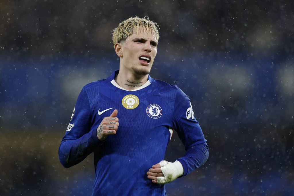 加拿祖交出災難性的表現，上半場共12次失控球權。路透社