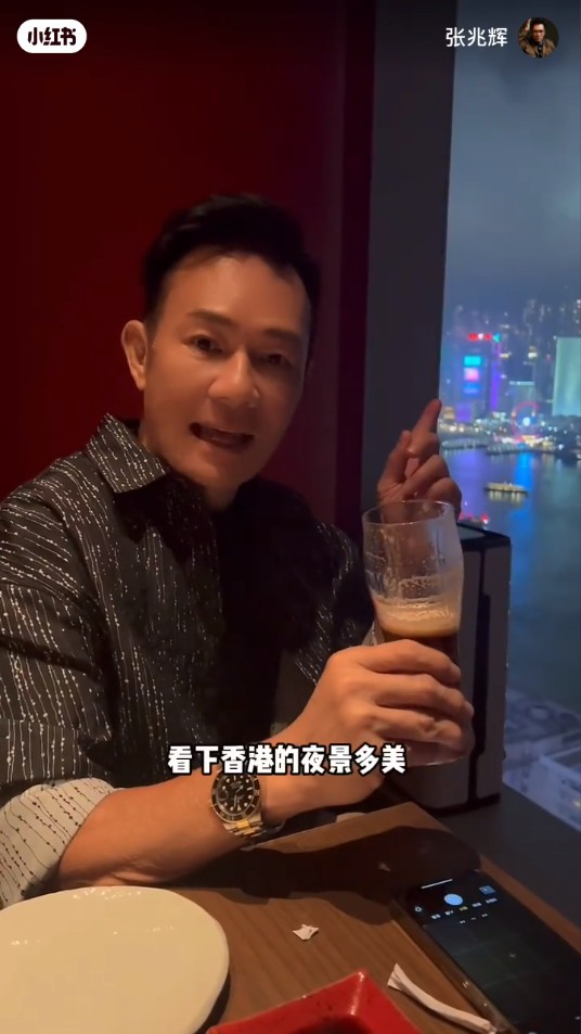 其实张兆辉也并非只撑北上消费，他在月初便拍片介绍一间香港的日本餐厅。