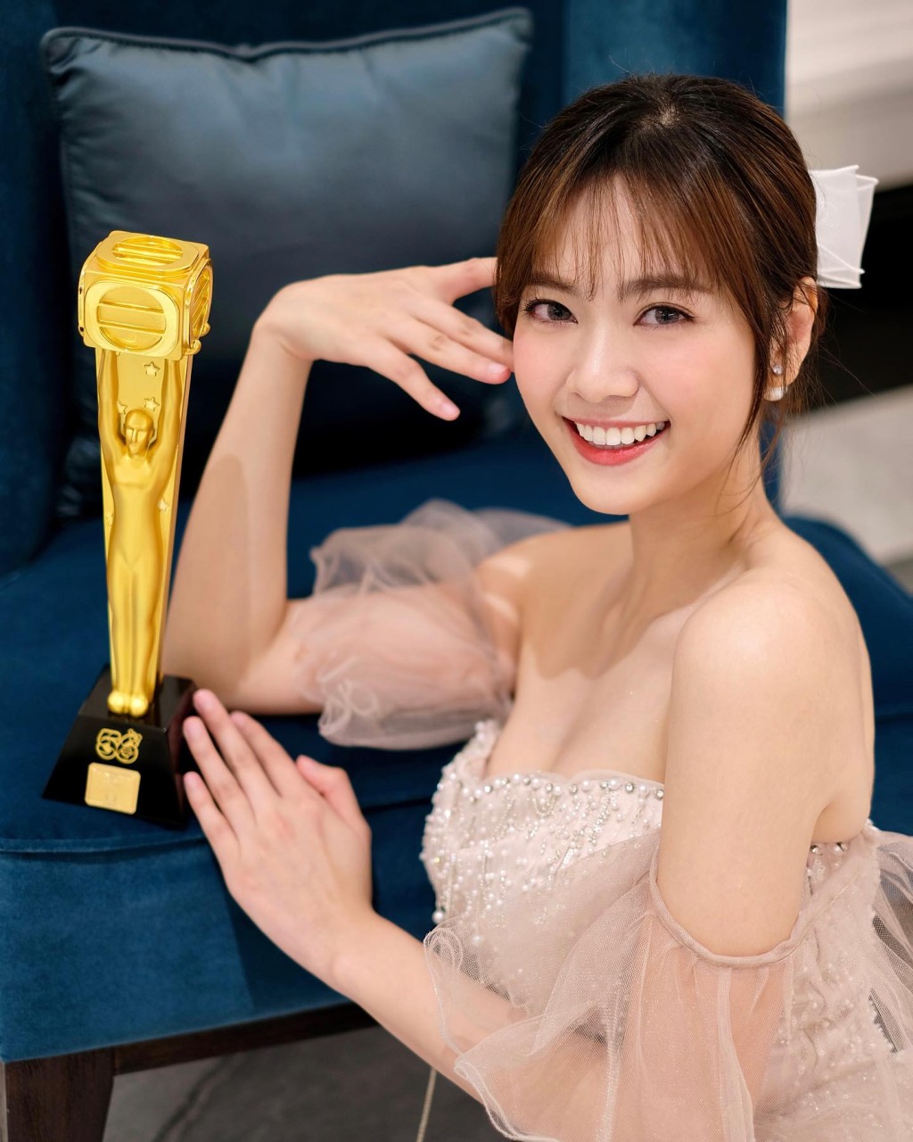 游嘉欣剛奪《萬千星輝頒獎禮2023》「飛躍進步女藝員」。