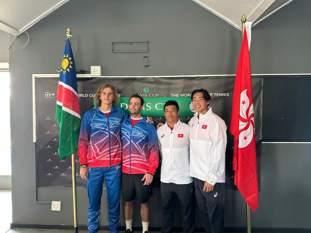 Coleman (右一)及Kevin(右二)跟納隊雙打賽後拿照。網總FB圖 Coleman (右一)及Kevin(右二)跟納隊雙打賽後拿照。網總FB圖