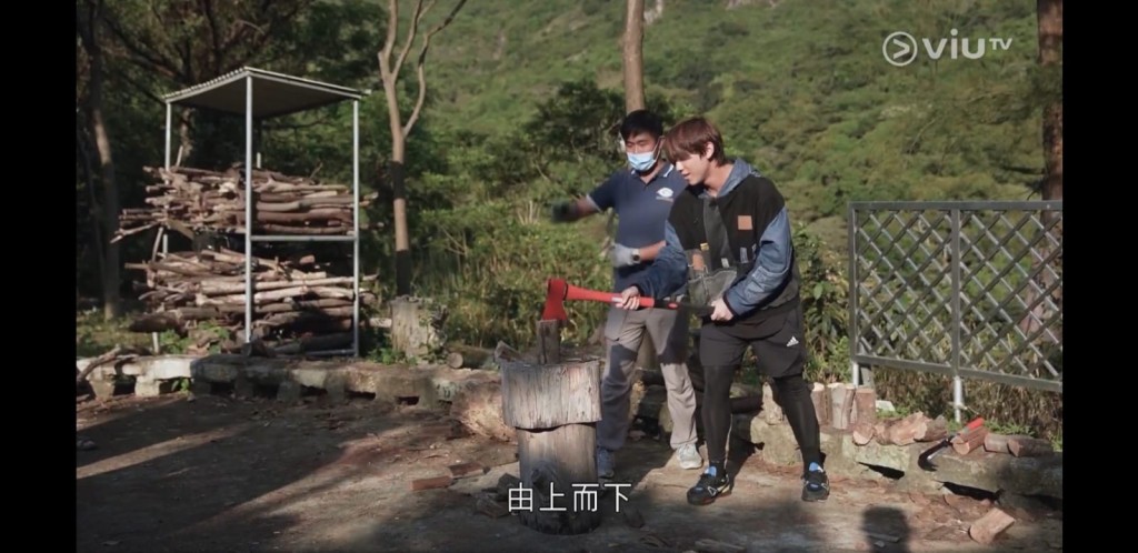 姜濤劈柴幾好笑。
