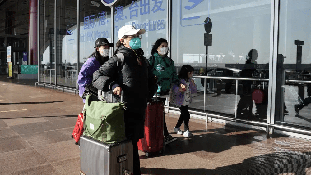日本、南韓、英國、法國、印度、意大利、馬來西亞等中國入境旅客加強防疫措施。AP資料圖
