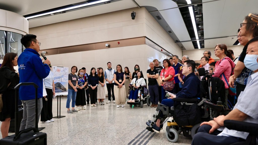 特邀体验官实测无障碍设施 多部门协作优化新皇岗口岸服务