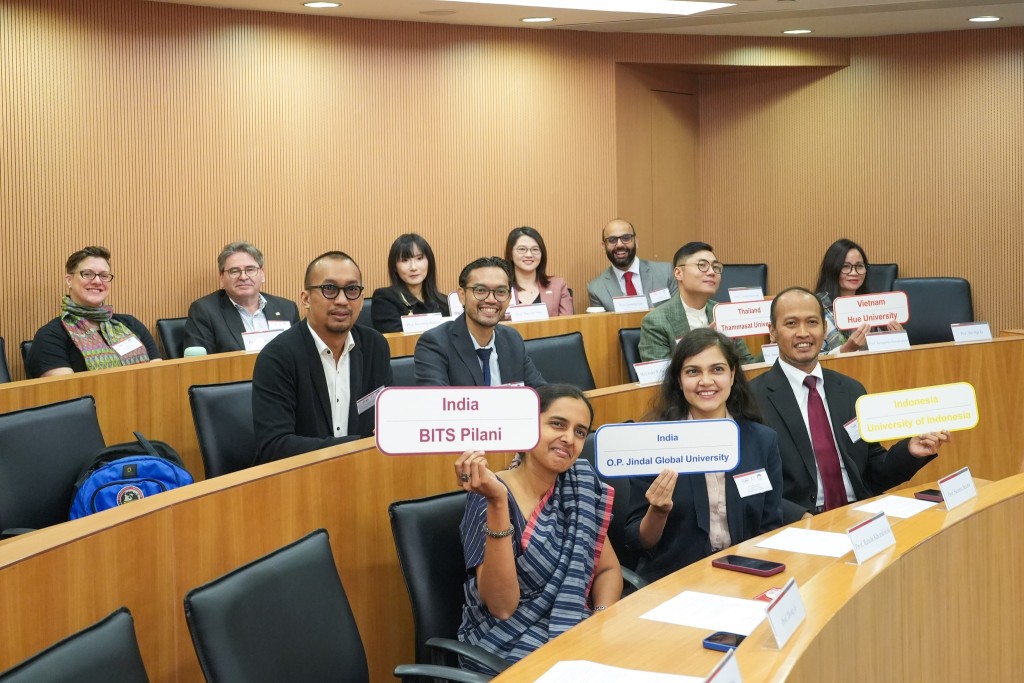 來自17個司法管轄區、21所頂尖法律學院及學術機構代表,以及來自世界各地傑出學者、歷史學家和法律專業人士,見證亞洲法律史學會在香港成立。林定國fb圖片 來自17個司法管轄區、21所頂尖法律學院及學術機構代表,以及來自世界各地傑出學者、歷史學家和法律專業人士,見證亞洲法律史學會在香港成立。林定國fb圖片