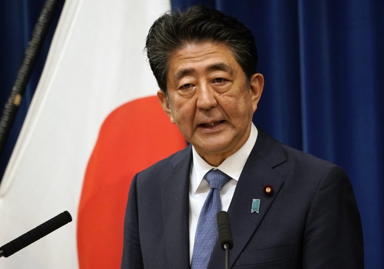 日本前首相安倍晉三2017年捲入大阪森友學園事件。