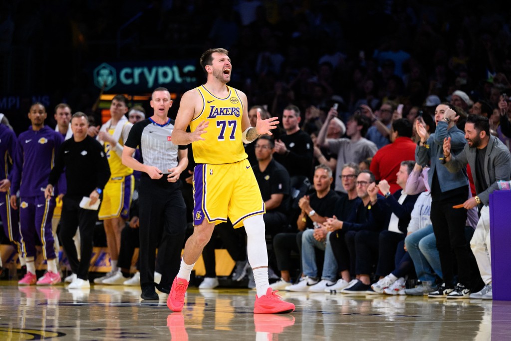 當積領紫金軍於主場以127:125氣走金塊，豪取5連勝。路透社