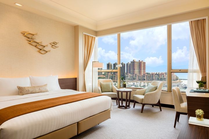 香港黃金海岸酒店的三日兩夜優惠，人均每晚只需779港元起。