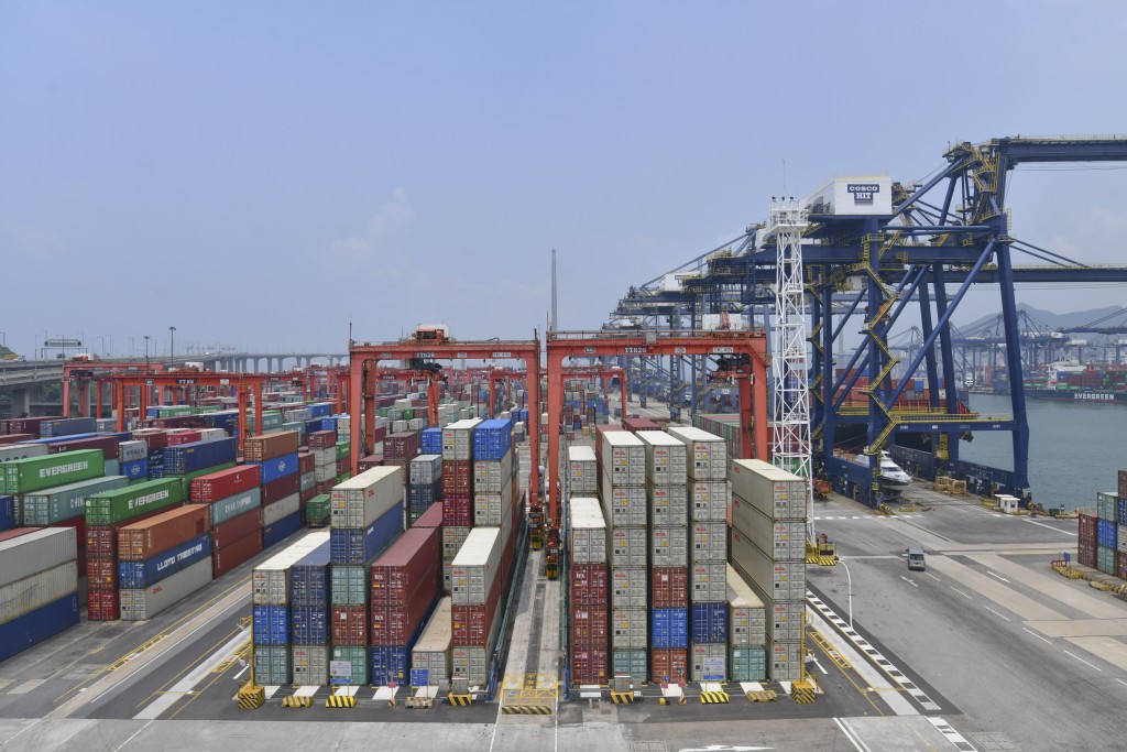 本港六月份整体出口和进口货值均录得按年跌幅，分别下跌11.4%和12.3%。资料图片